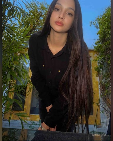 AriaElla photo