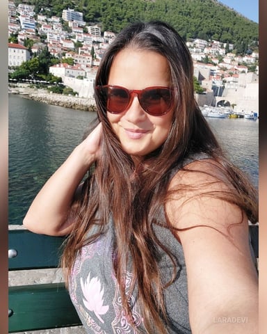 LaraDevi Foto