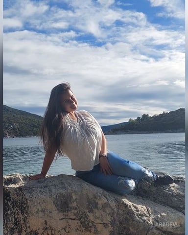 LaraDevi Foto