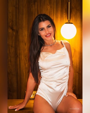 Yasmina Foto
