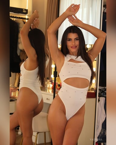 Yasmina Foto
