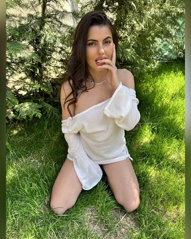 Yasmina Foto