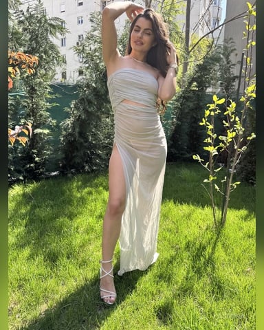 Yasmina Foto