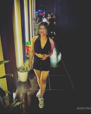 NancyNia foto