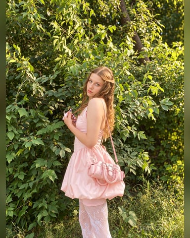 VeronicaAlien photo 1