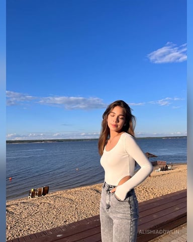 AlishiaCowlin photo