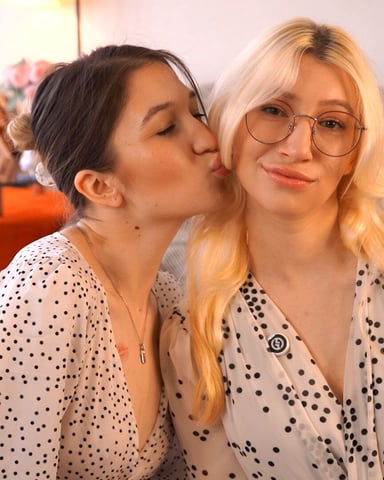 EleneAndJoslyn Foto