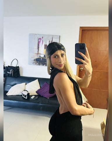 MiaAuren foto