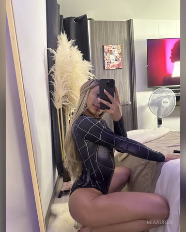 MiaAuren foto