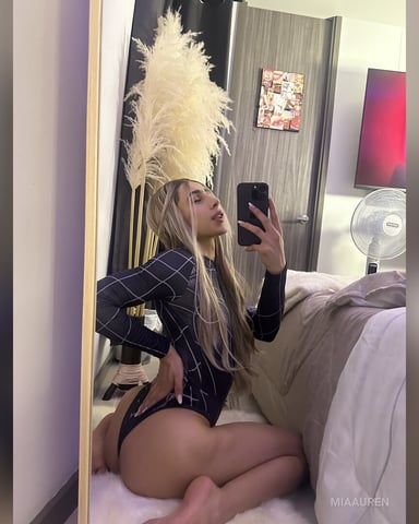 MiaAuren foto