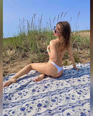MadinaBrown photo