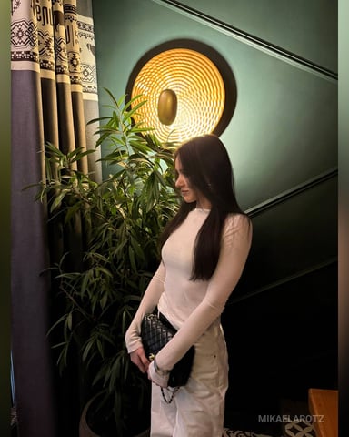 MikaelaRotz foto
