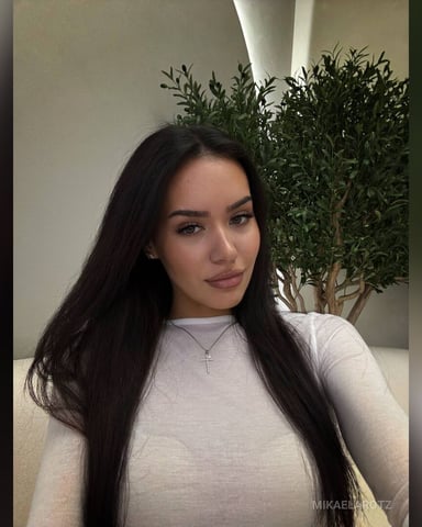 MikaelaRotz foto