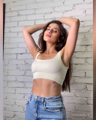 AngelinaRen photo