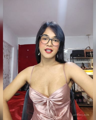 AyaWelson foto