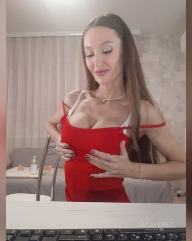 DanaPerez photo