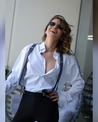 Mia photo