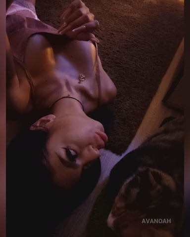 AvaNoah Foto