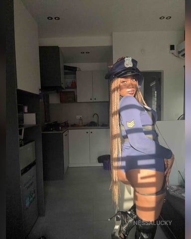NessaLucky foto