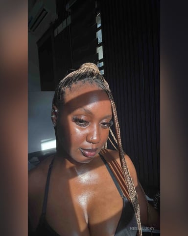 NessaLucky foto