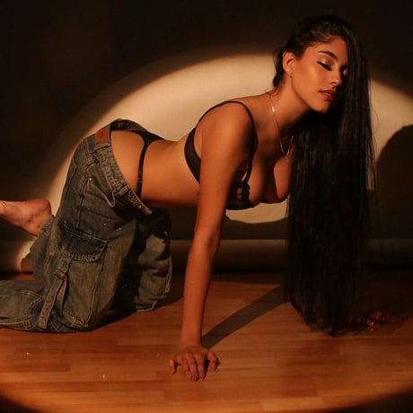 Mia Mannzur