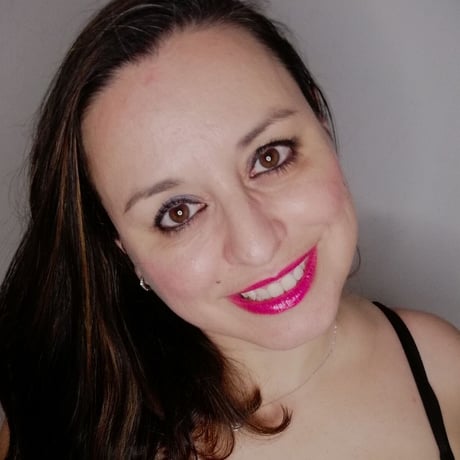 Adela AlbaNatural
