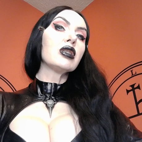 Domina Midnight