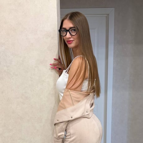 Evelina Hares