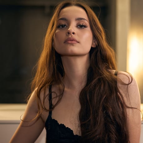 Ava Louis