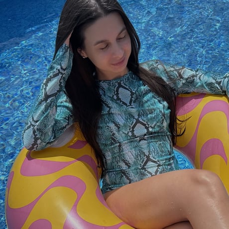 Lilly Grays