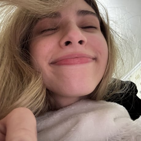 Ellie Cruze