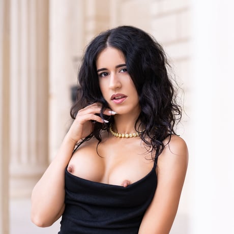 Bella Leen