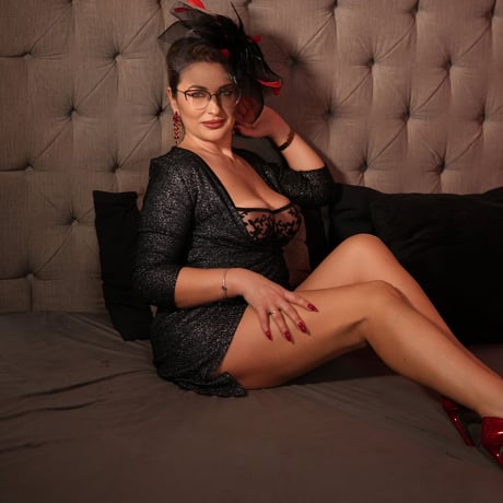 Caro Jhones