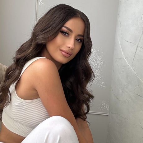 Angelina Ren