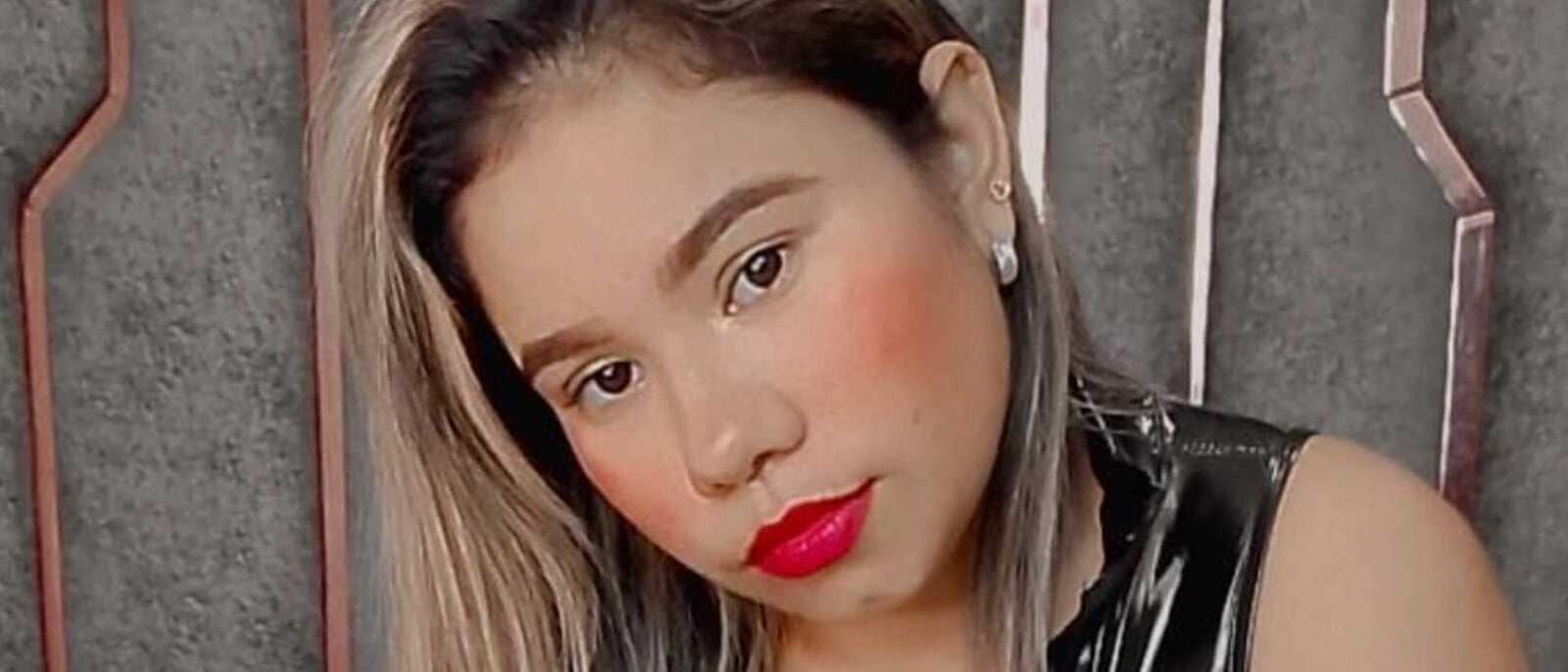 ValerieMendozaa Cover-Foto