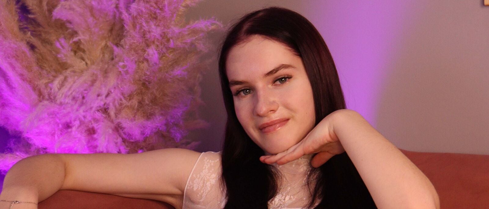 AmelieVoid cover photo