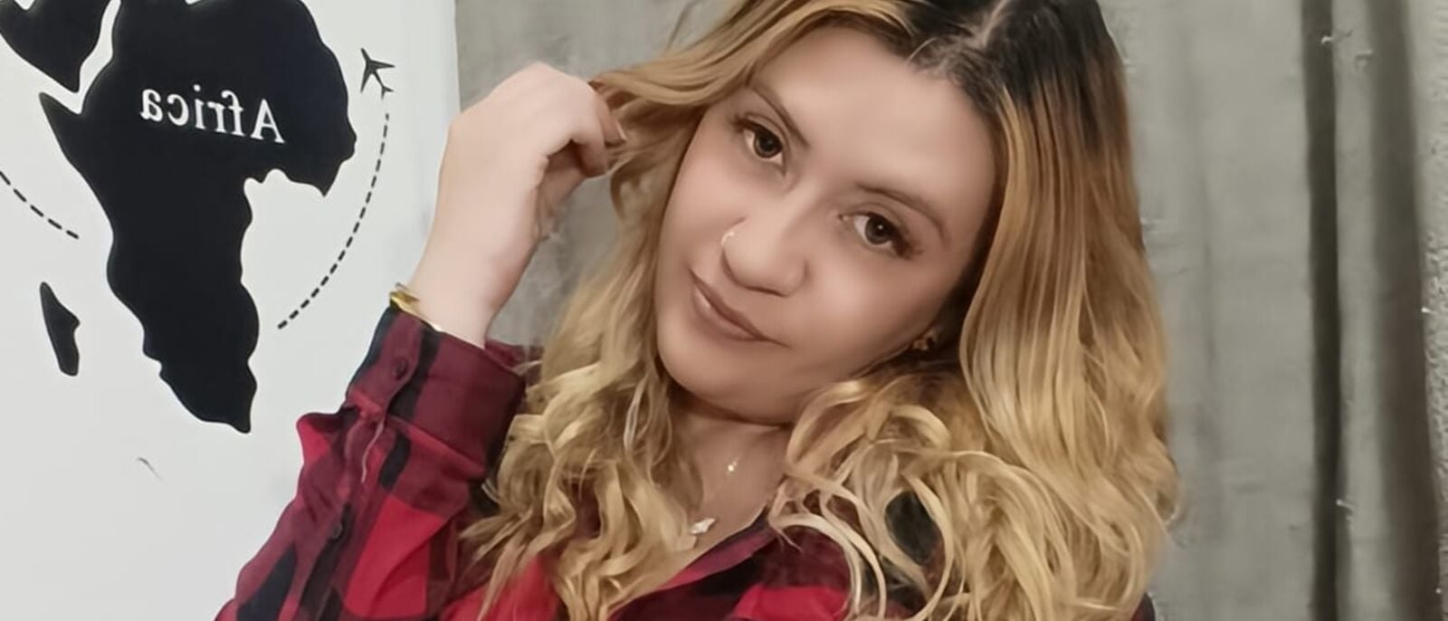 DanielaSage cover photo