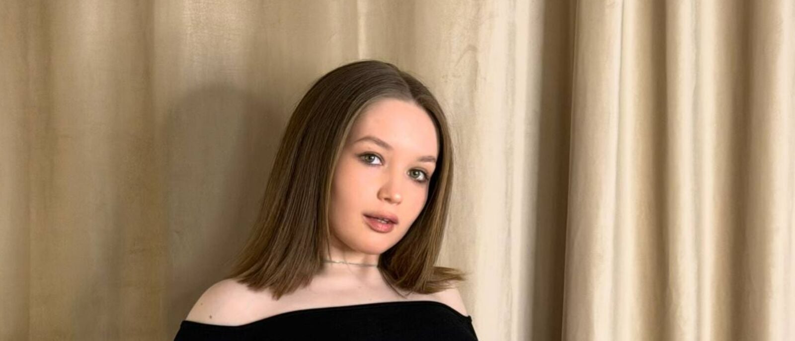 AdeleHugo Cover-Foto